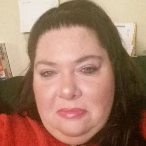 Meet your Posher, Yvette - Picture 1 of 1